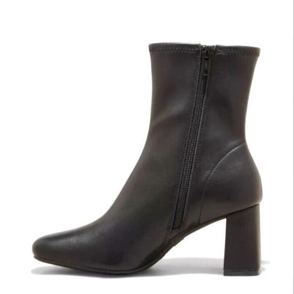 (75-3953)  NEW Women's Pippa Stretch Boots - A New Day Black Sz 9.5 - Picture 1 of 8
